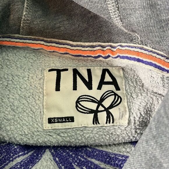 TNA Aritzia Sweater Adult Medium Gray Purple Baltic Spiro Embroidered Hoodie - Picture 10 of 10